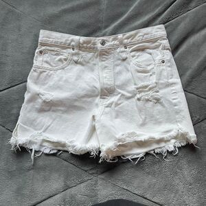 Free People We The Free white high rise distressed denim cutoff shorts size 28
